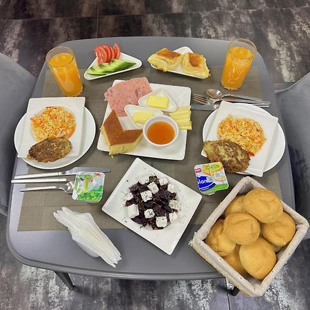 Mashtots Hotel Єреван Екстер'єр фото