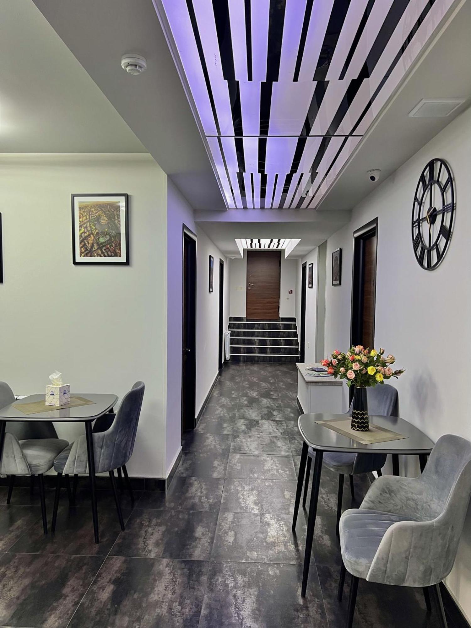Mashtots Hotel Єреван Екстер'єр фото