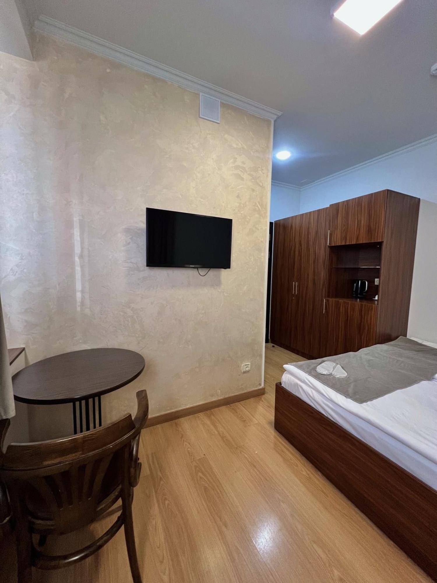 Mashtots Hotel Єреван Екстер'єр фото